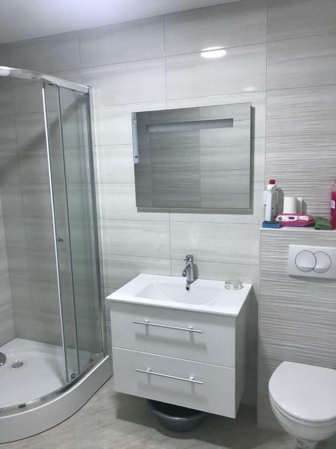Luda Kuca Apartment บาร์ ภายนอก รูปภาพ